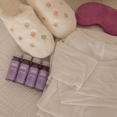 Saga Starlight bottle label close-up highlighting organic blend and calming formulation.