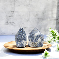 SAMSARI sodalite meditation-yoga points support deeper focus and mental clarity.