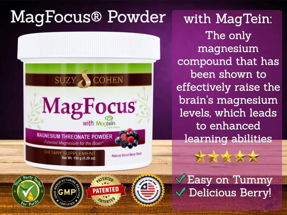 Script Essentials MagFocus powder scoop showing mixed berry flavor.