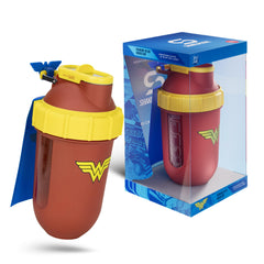 SHAKESPHERE Wonder Woman Edition bottle cap close-up highlighting premium grip for travel.