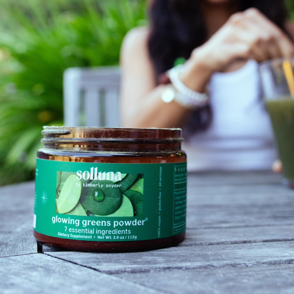 Solluna Greens Superfood Powder jar with scoop for easy prep