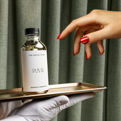 The Magic Scent Royal diffuser oil filling a room with elegant aroma.