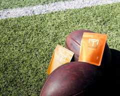 THREAD Performance Daily Edge capsules-closeup highlights clean, vegan-friendly nutrition.