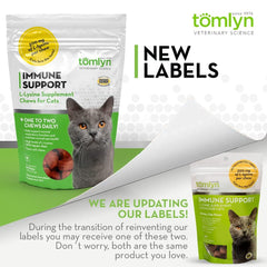 Tomlyn Immune Support Lysine chews close-up label highlighting 1000 mg daily guidance.