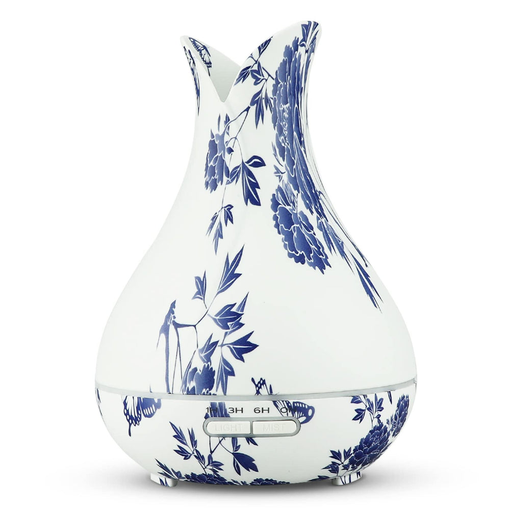 U-MATE Oriental blue-and-white diffuser with 400 ml tank for all-day aroma.