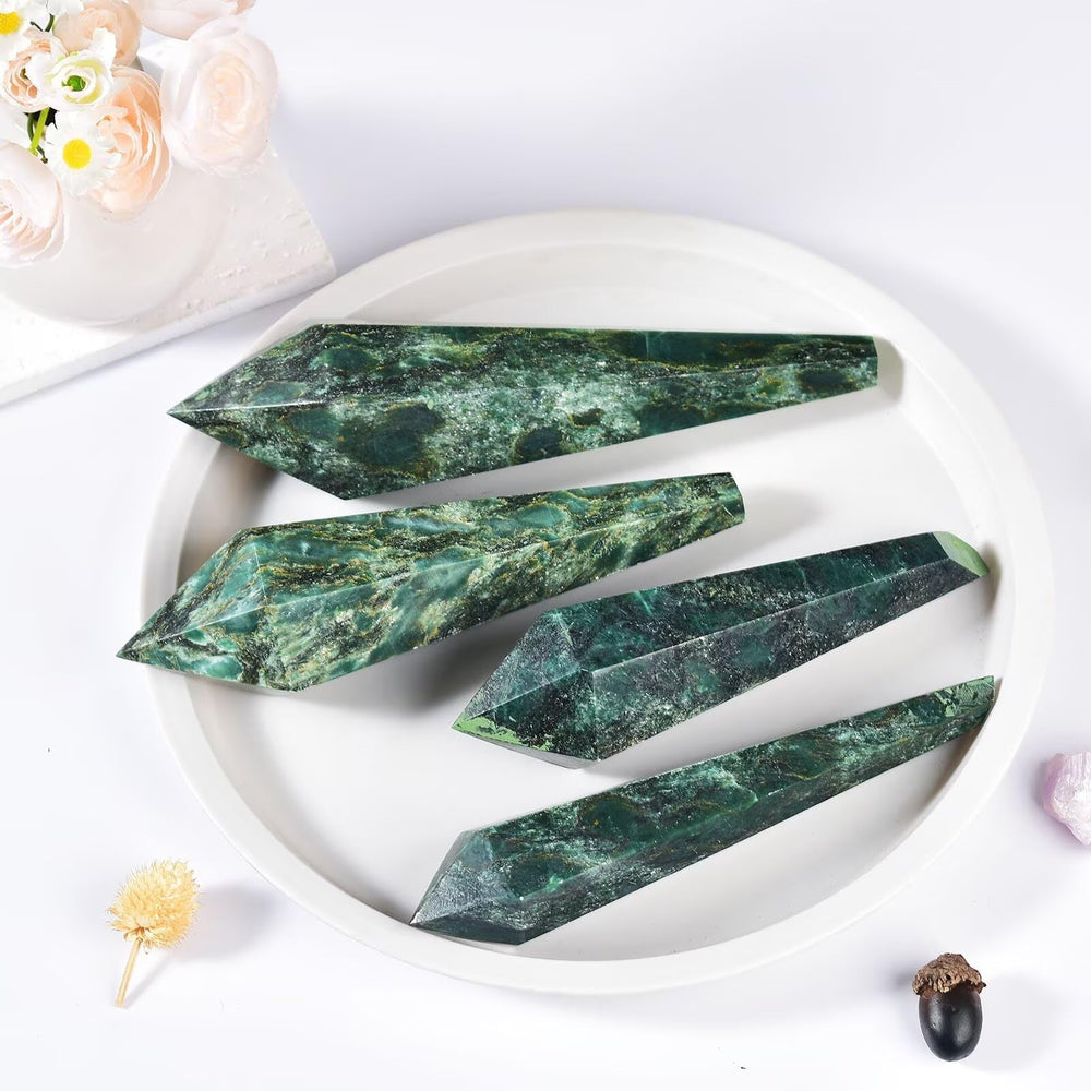VIZYTOU Emerald Wand Meditation Use promotes energy focus.