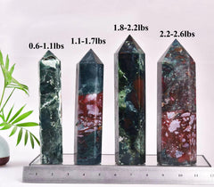 VIZYTOU Faceted Crystal Wand catches light and adds decorative shine.