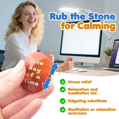 WHAL&YUNE worry stone green aventurine enhances focus and positive energy