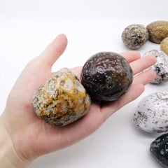 XMHOME agate rough ball being used for light massage and relaxation routine