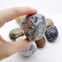 XMHOME rough agate ball as natural ornament and energy focal point