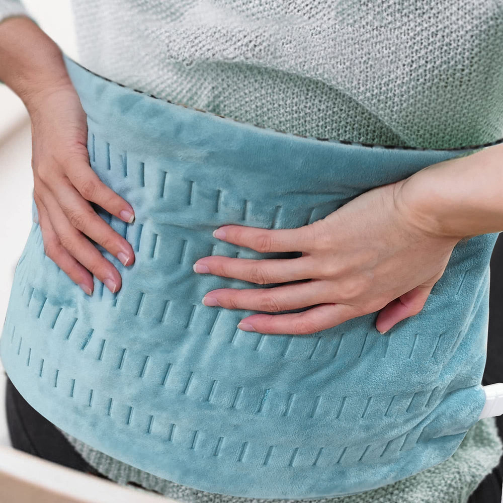 AKK heating pad with digital LED control for customizable heat levels.