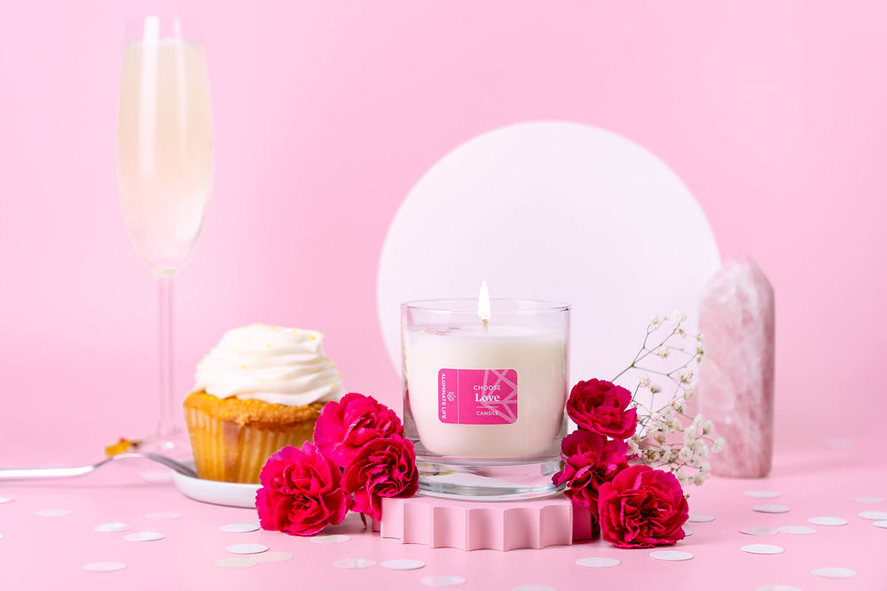 Aluminate Life soy-coconut wax blend delivers clean, even burn.