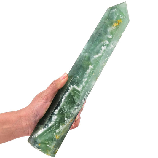 AMOYSTONE green fluorite obelisk wand, side view showing smooth facets