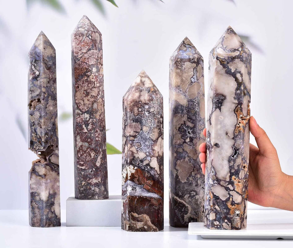AMOYSTONE gift-ready wand presents a thoughtful option for crystal lovers.