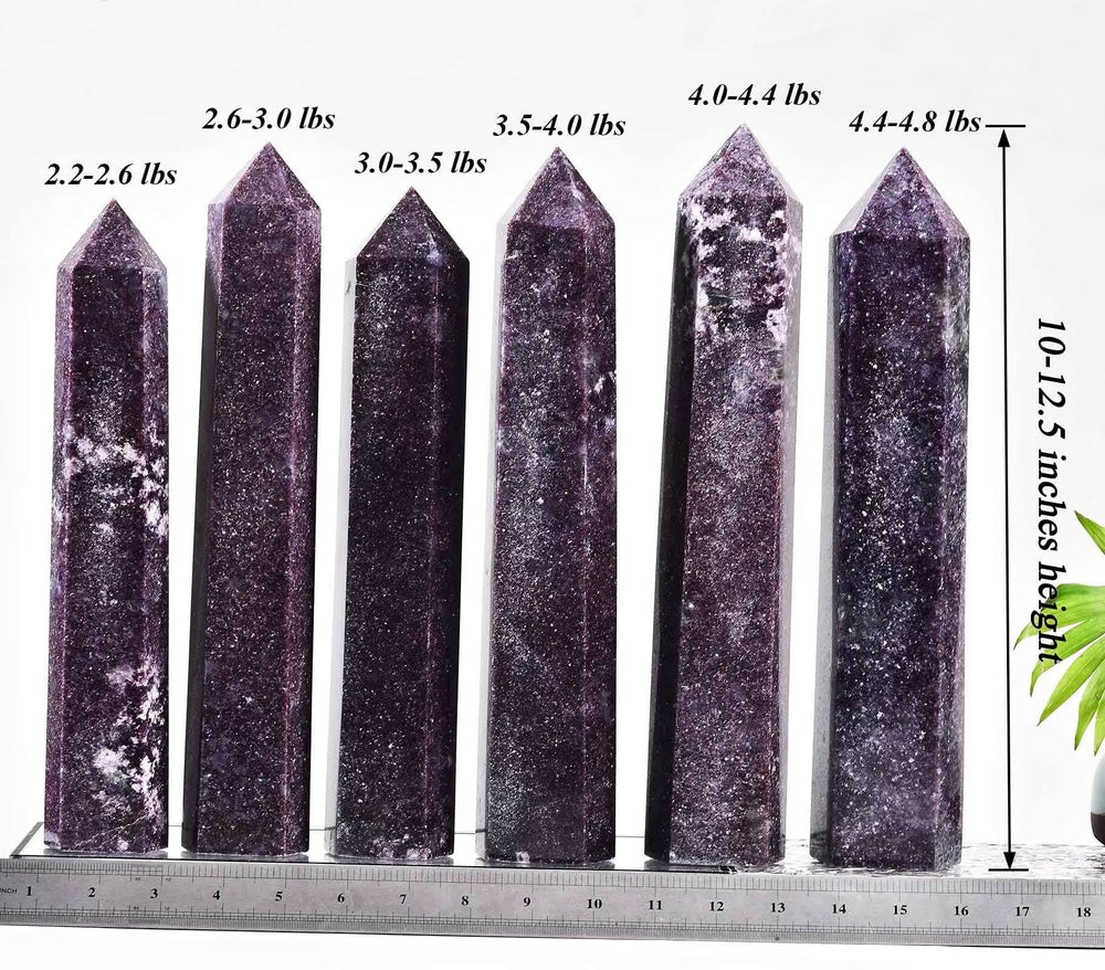 AMOYSTONE obelisk wand in lilac tones enhances tranquil atmosphere at home