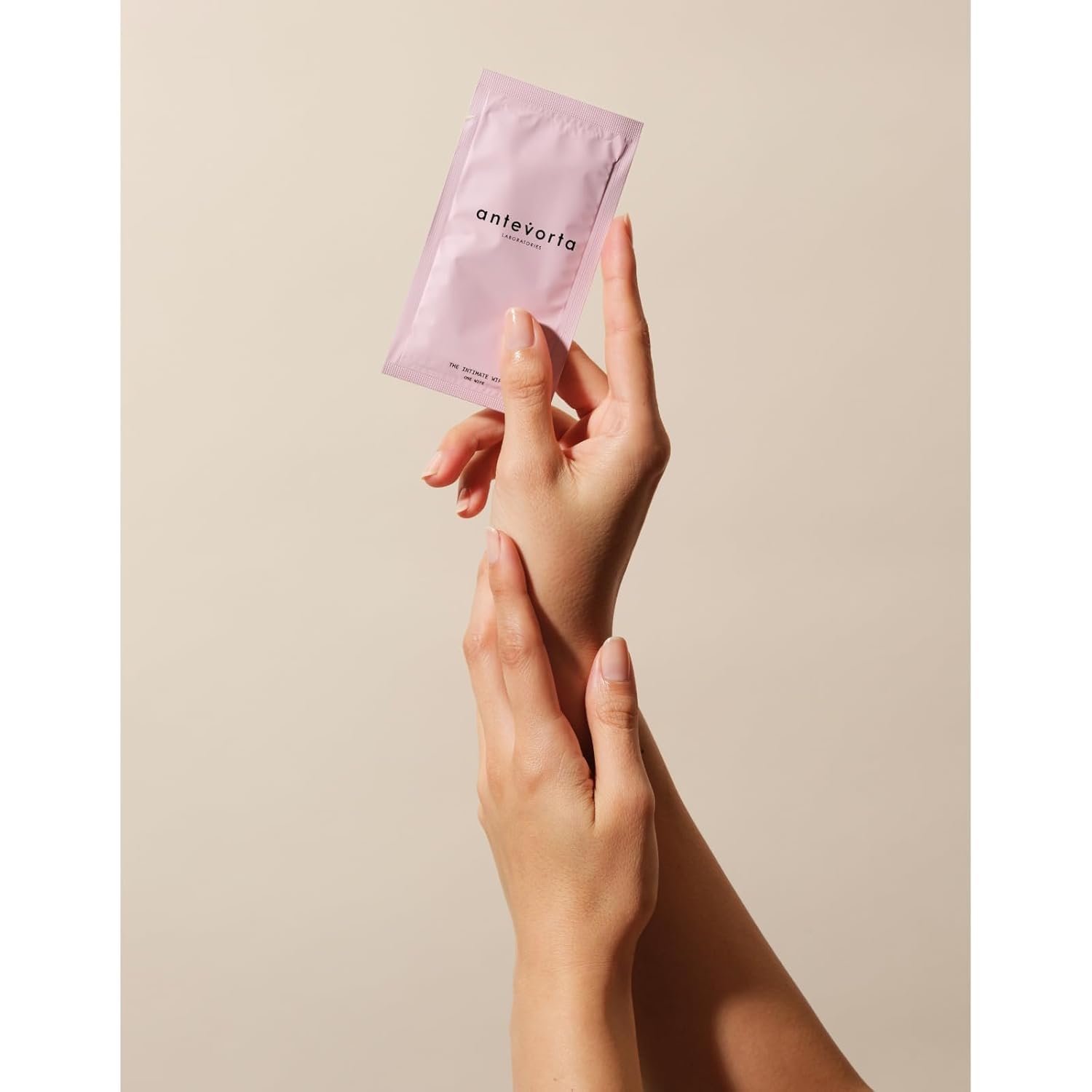 Antevorta Feminine Wipes bundle - helps soothe itching and irritation.