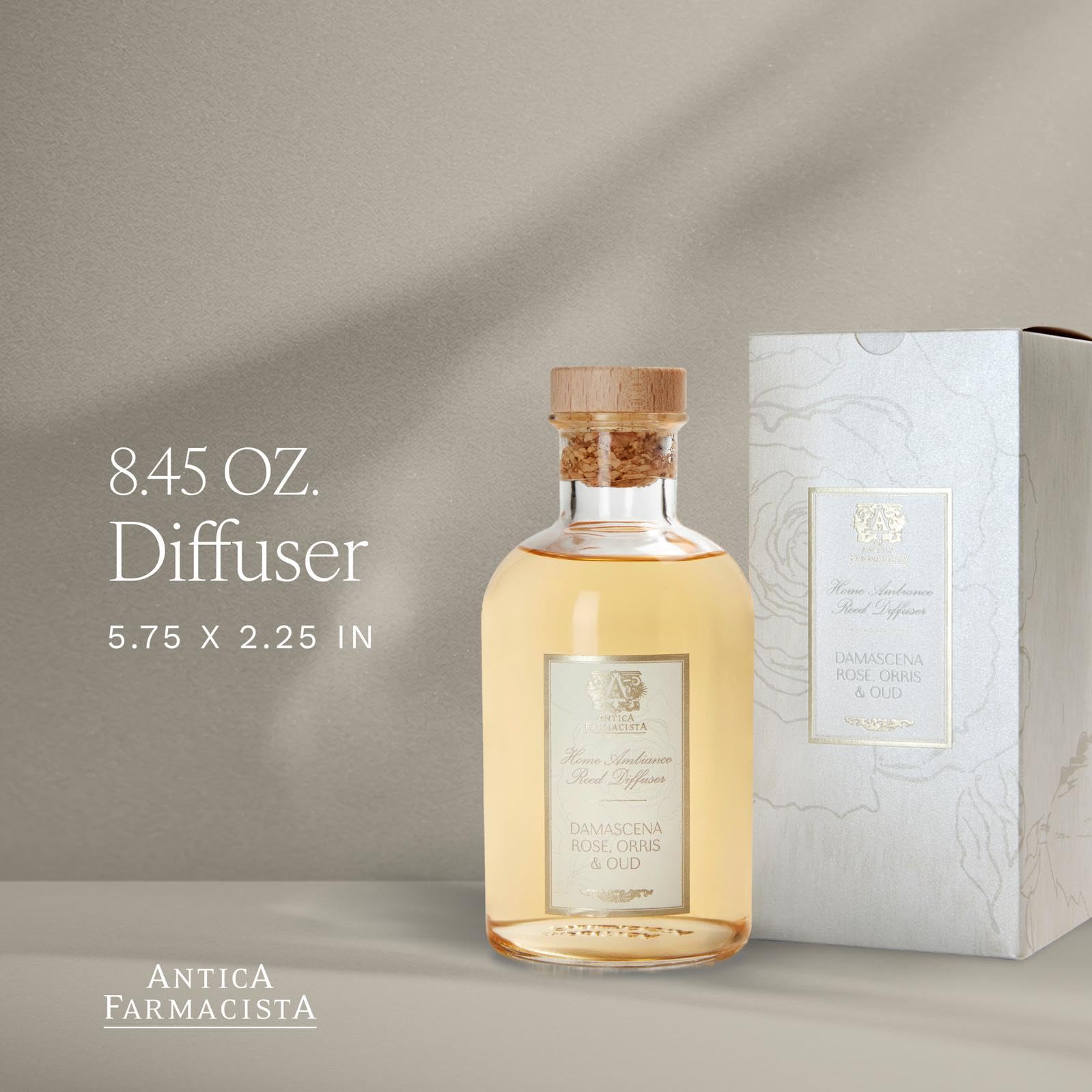 Antica Farmacista reed diffuser close-up shows even diffusion.