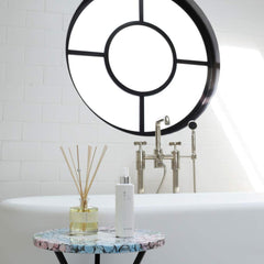 APOTHIA IF Mini diffuser close-up cap design exudes luxury