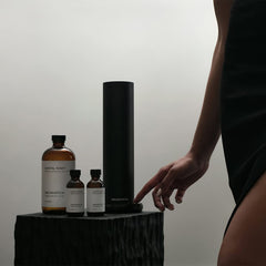 AromaTech Santal Night closeup of sandalwood notes