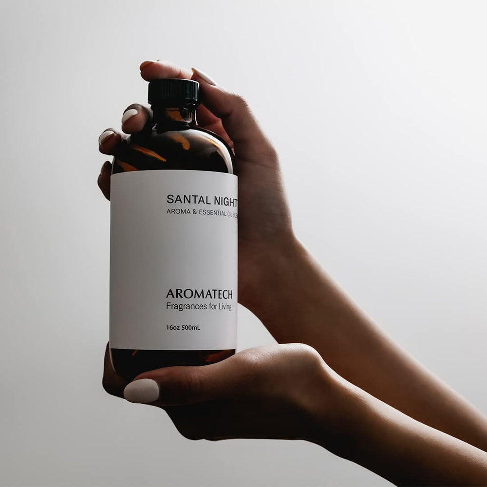 AromaTech Santal Night diffuser in room enhances warm ambiance.