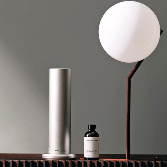 AromaTech Vanilla Bourbon diffuser scene promoting relaxing ambience.
