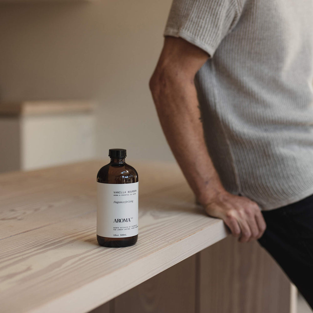AromaTech Vanilla Bourbon pour captures elegant aroma release for diffusers