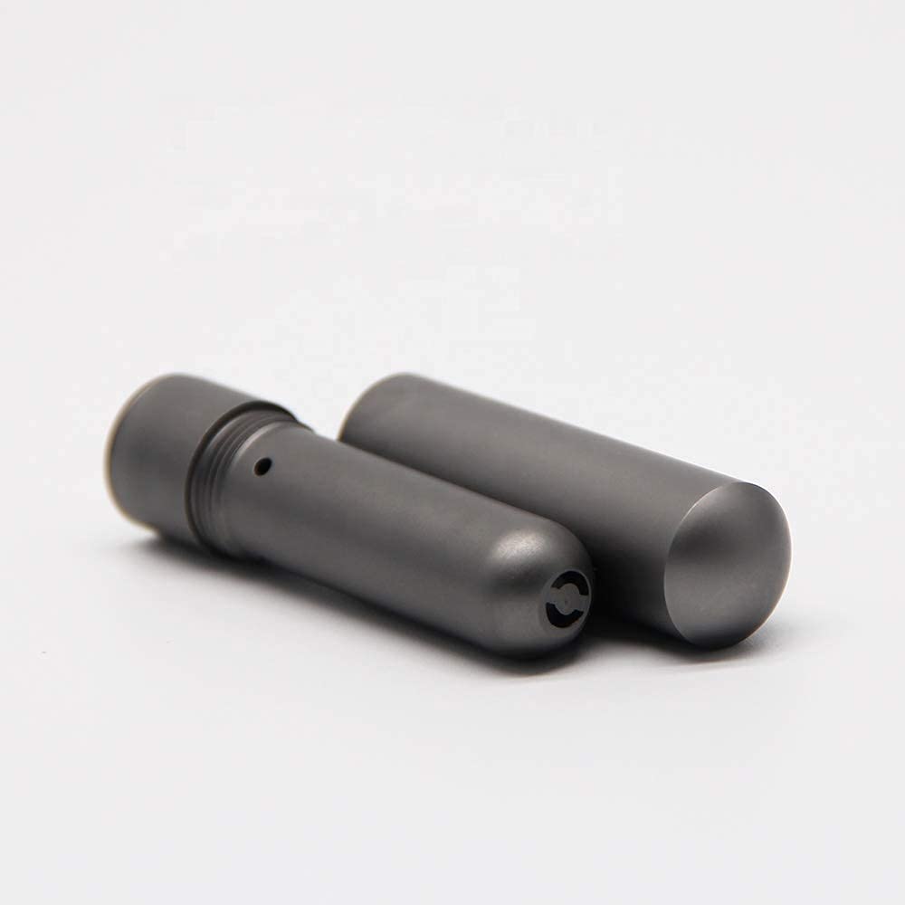 Award Designs medical-grade aluminum inhaler body, durable for daily travel.