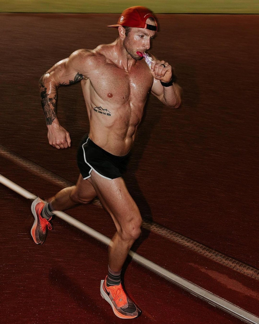 Runner using Go Gel Endurance during a workout for mid-run fueling