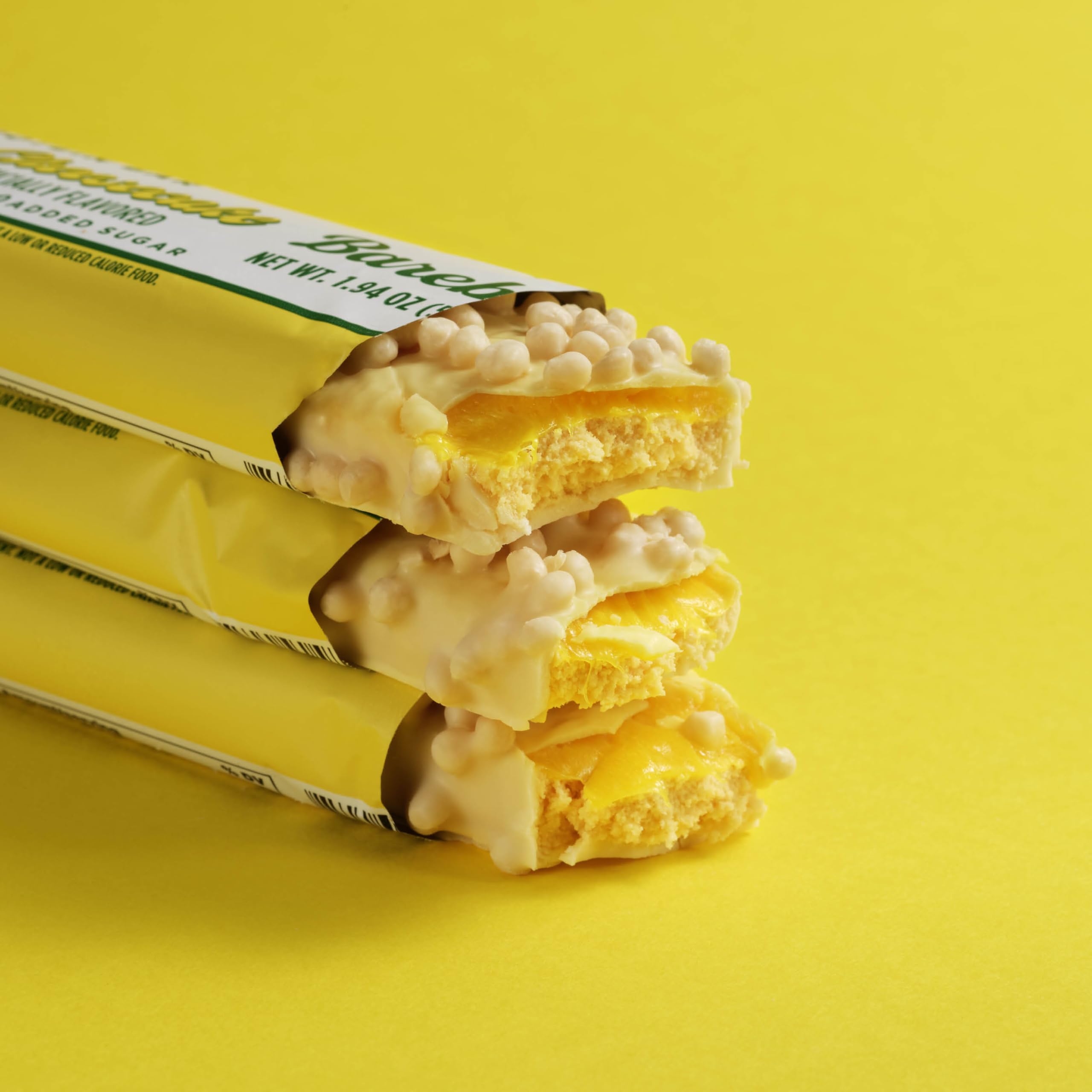 Barebells Lemon Cheesecake bar on-the-go moment for a fast breakfast.