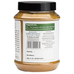 bixa BOTANICAL Haritaki powder texture closeup shows fine, uniform particles for easy mixing.
