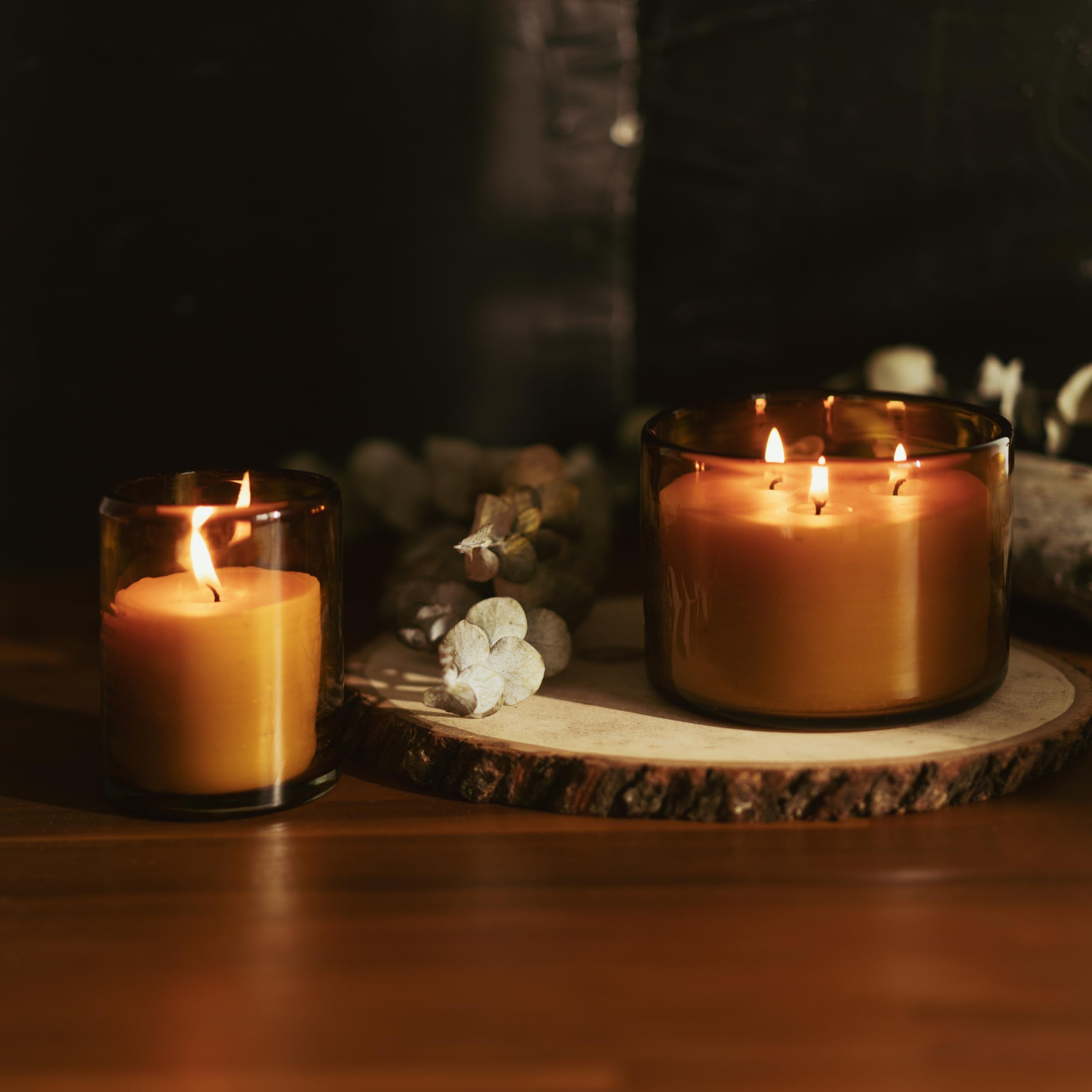 Bluecorn Beeswax candle with natural cotton wicks delivers clean burn.