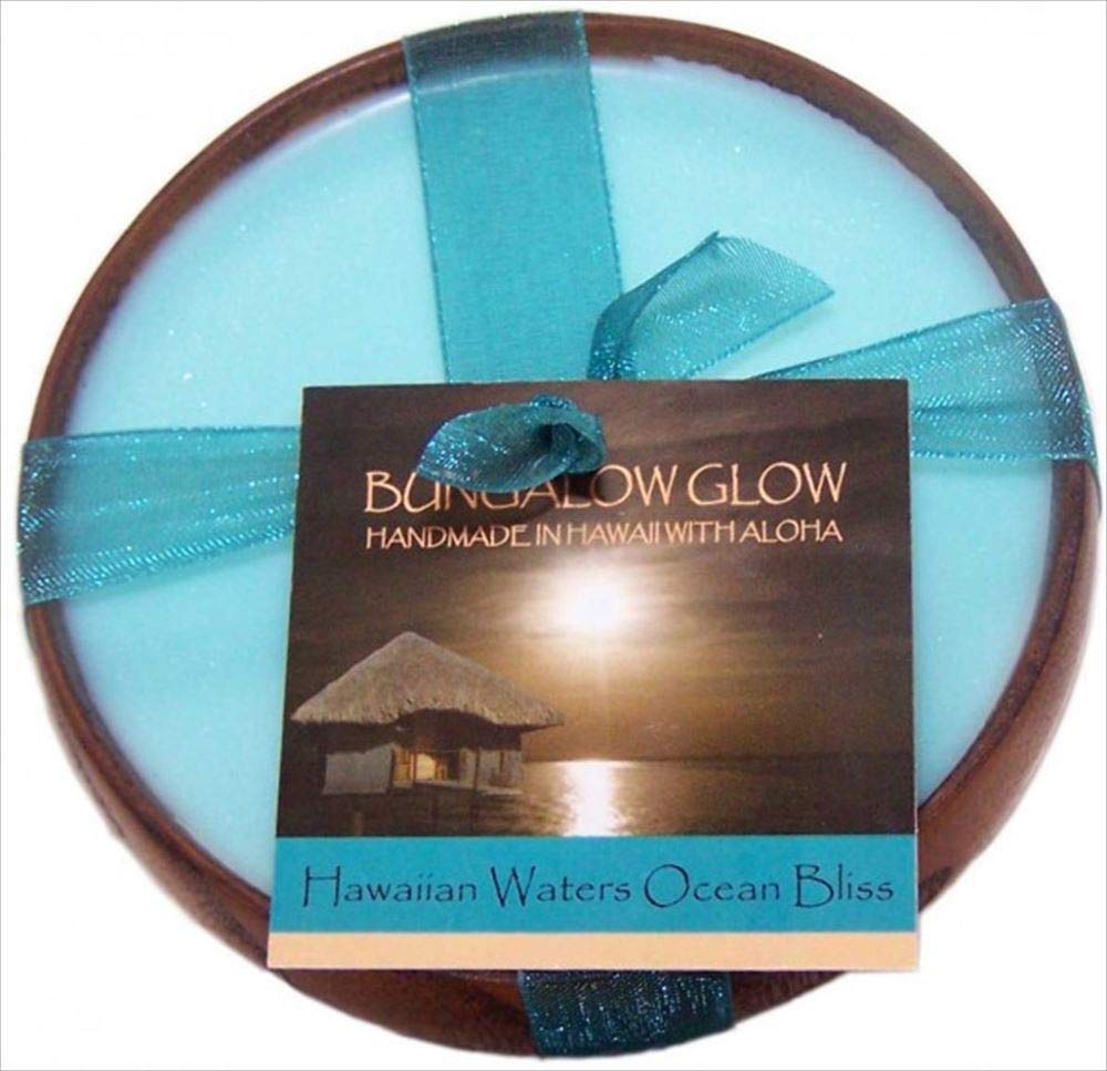 Bungalow Glow Hawaii Hawaiian Waters wood candle 6oz warms the room with soft aroma
