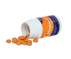 Chlor-Trimeton bottle pour demonstrates easy daily dosing.