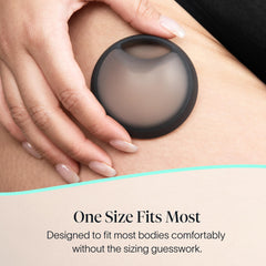 Cora charcoal disc illustrates capacity equivalent to 5–7 tampons