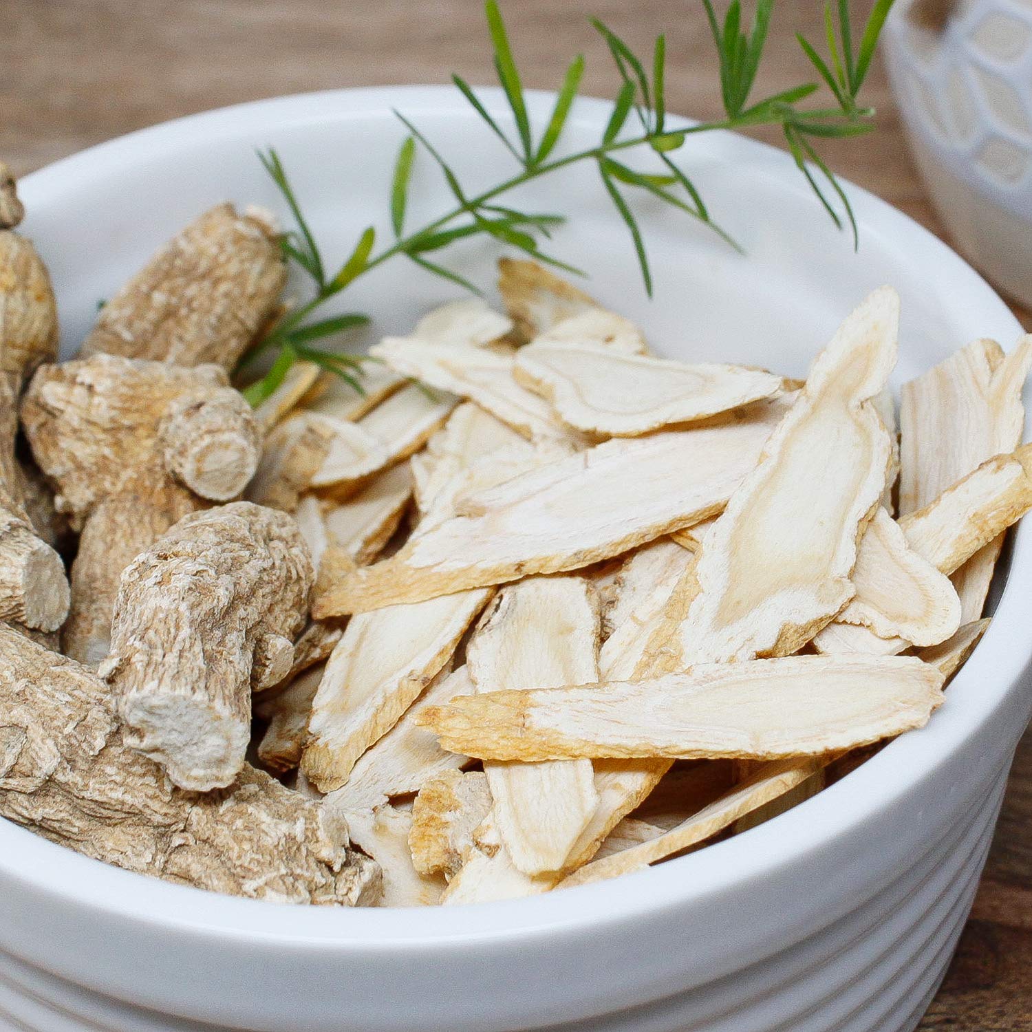DABC OAK LAND dried ginseng slices suitable for tea steeping.