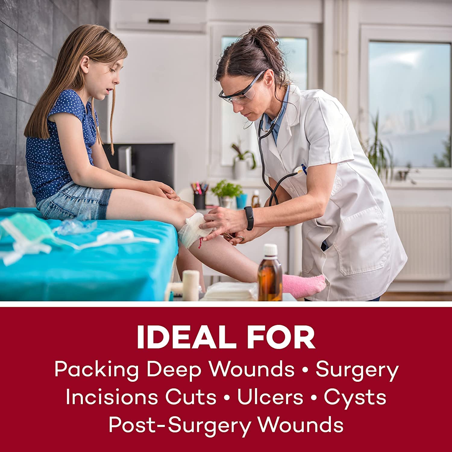 Dealmed case of 25 dressings for organized storage