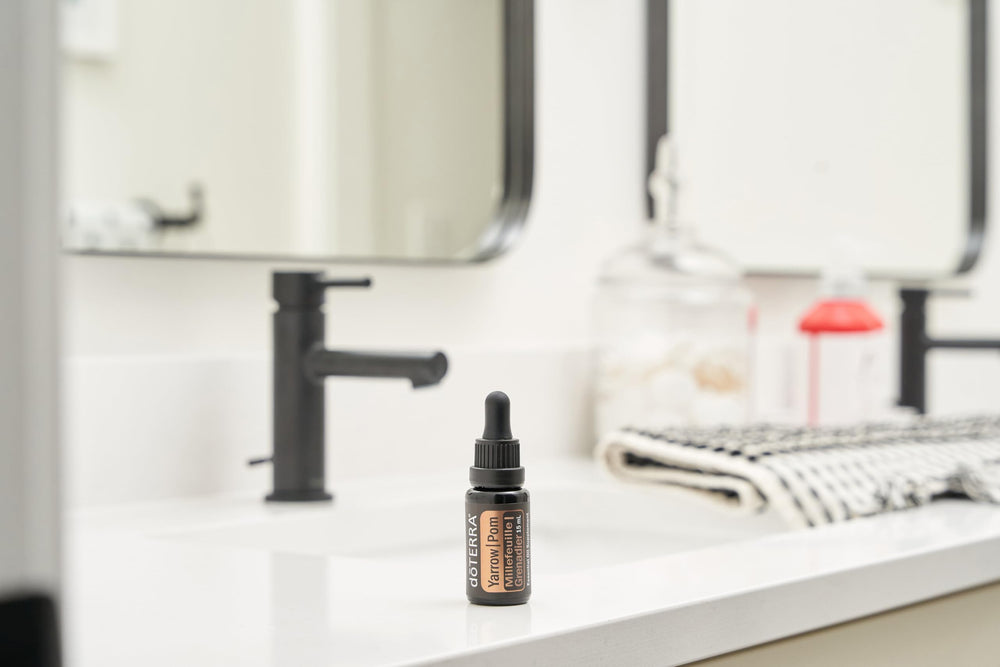 doTERRA Yarrow|Pom cap photo emphasizes freshness and safety during use.