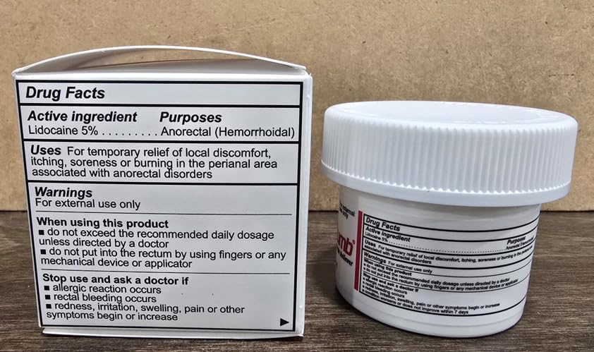 Packaging scene with label highlights Vitamin E ingredient.