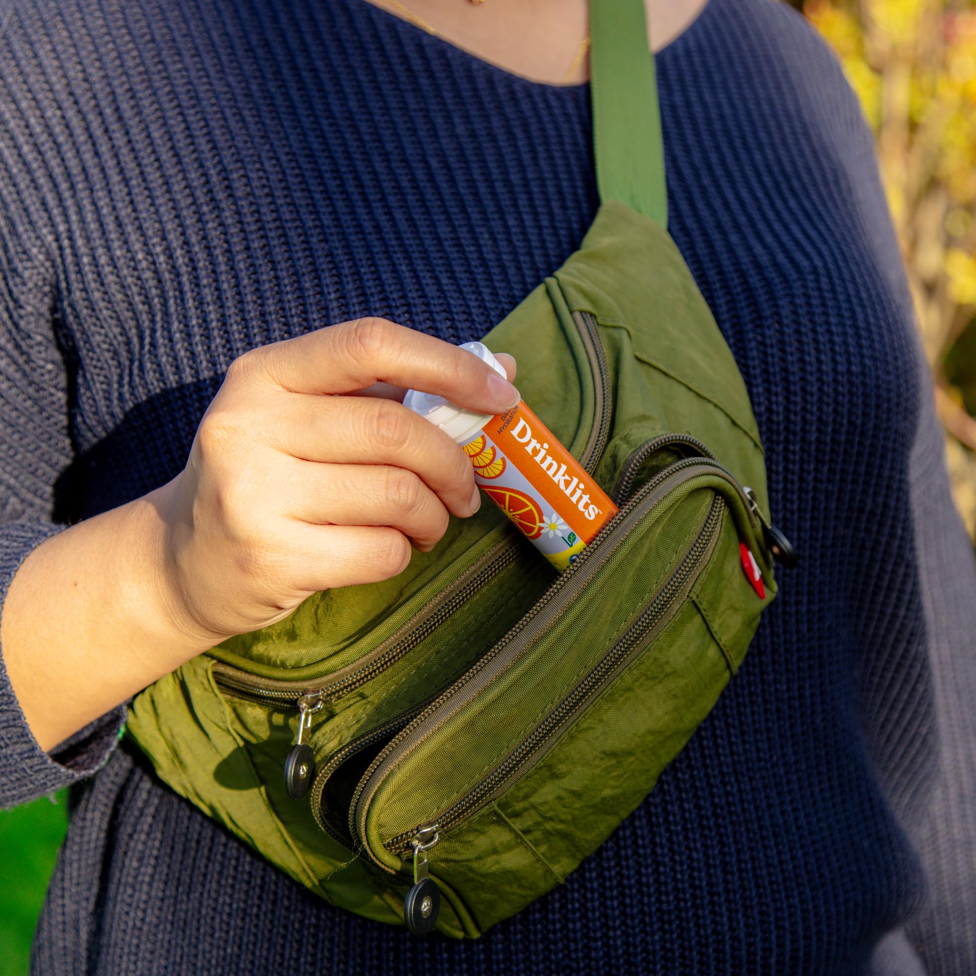 Drinklits Orange flavor offers citrus taste without sugar for a refreshing sip.