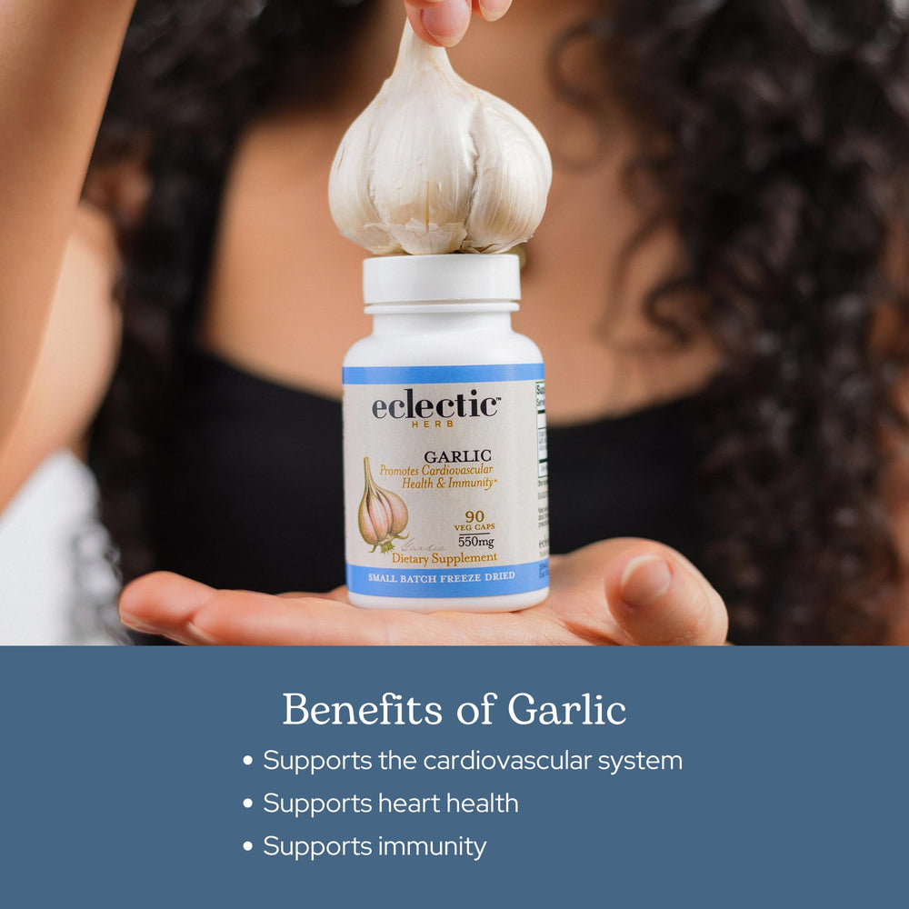 Freeze-dried garlic capsules imagery emphasizes preserved potency