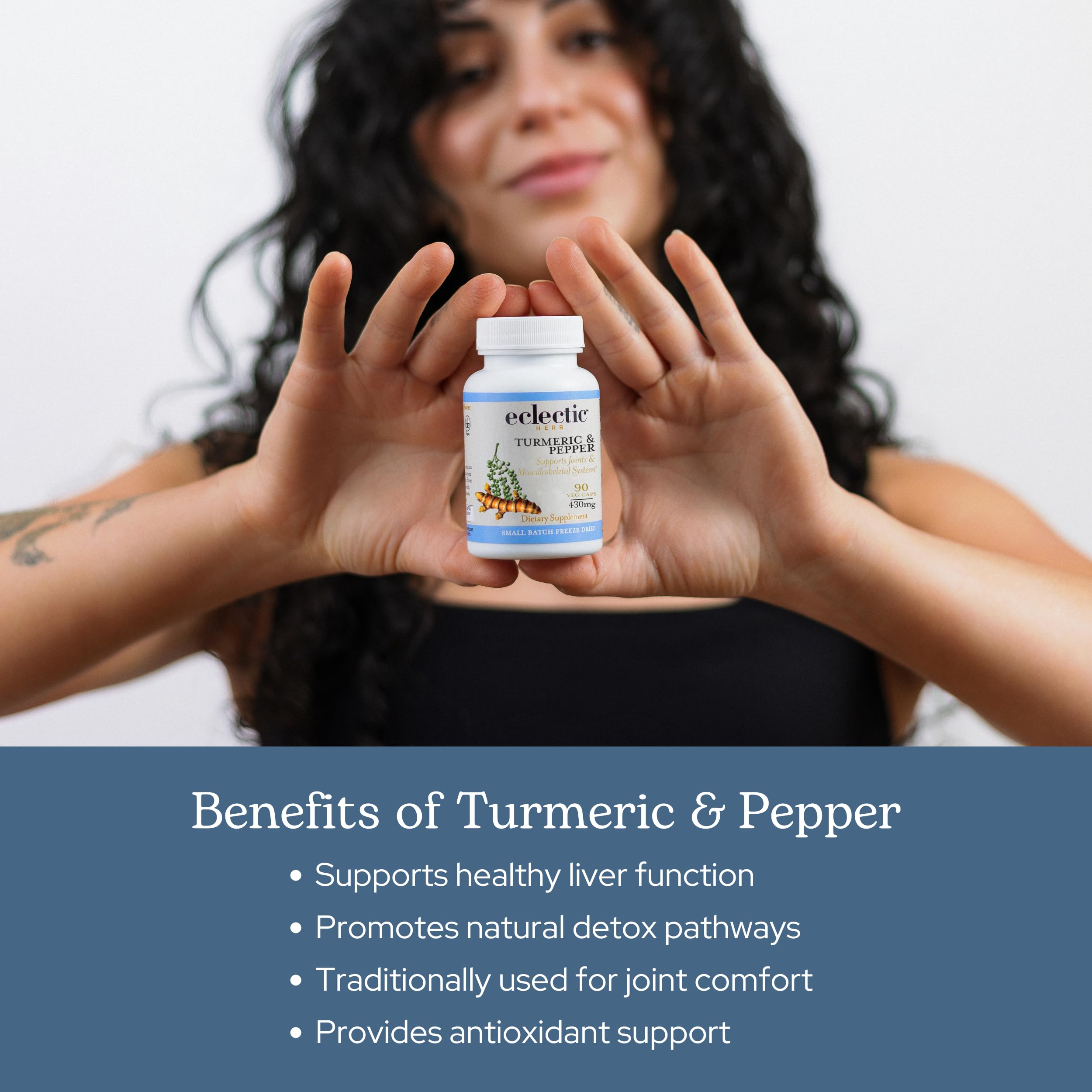 Eclectic Institute freeze-dried turmeric and pepper close-up preserves nutrients.