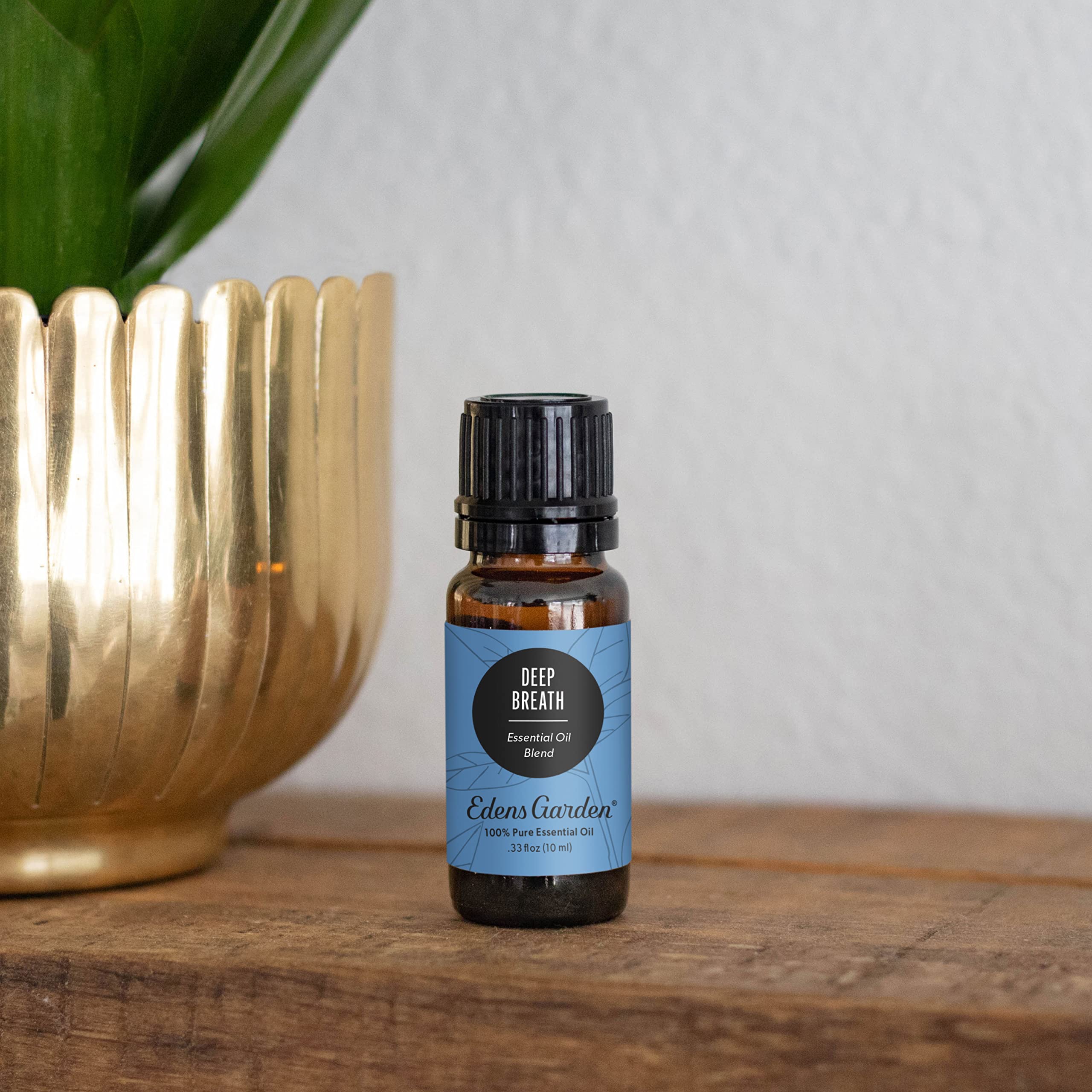 Edens Garden Deep Breath diffuser in use releasing minty eucalyptus and lemon aroma.