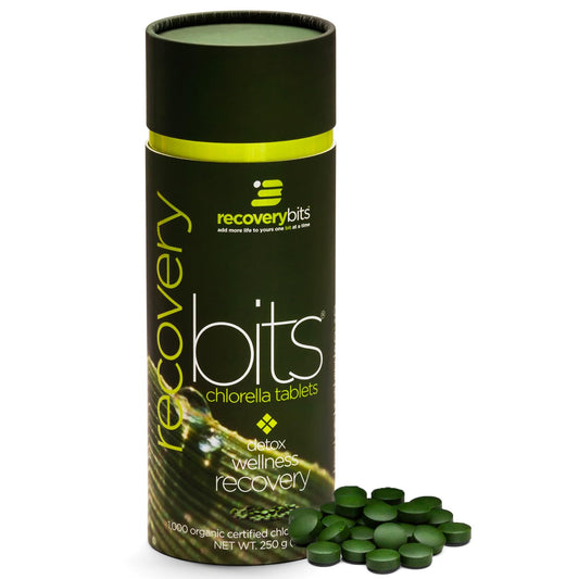 Energybits Recoverybits tablets close-up highlighting plant-based detox potential.