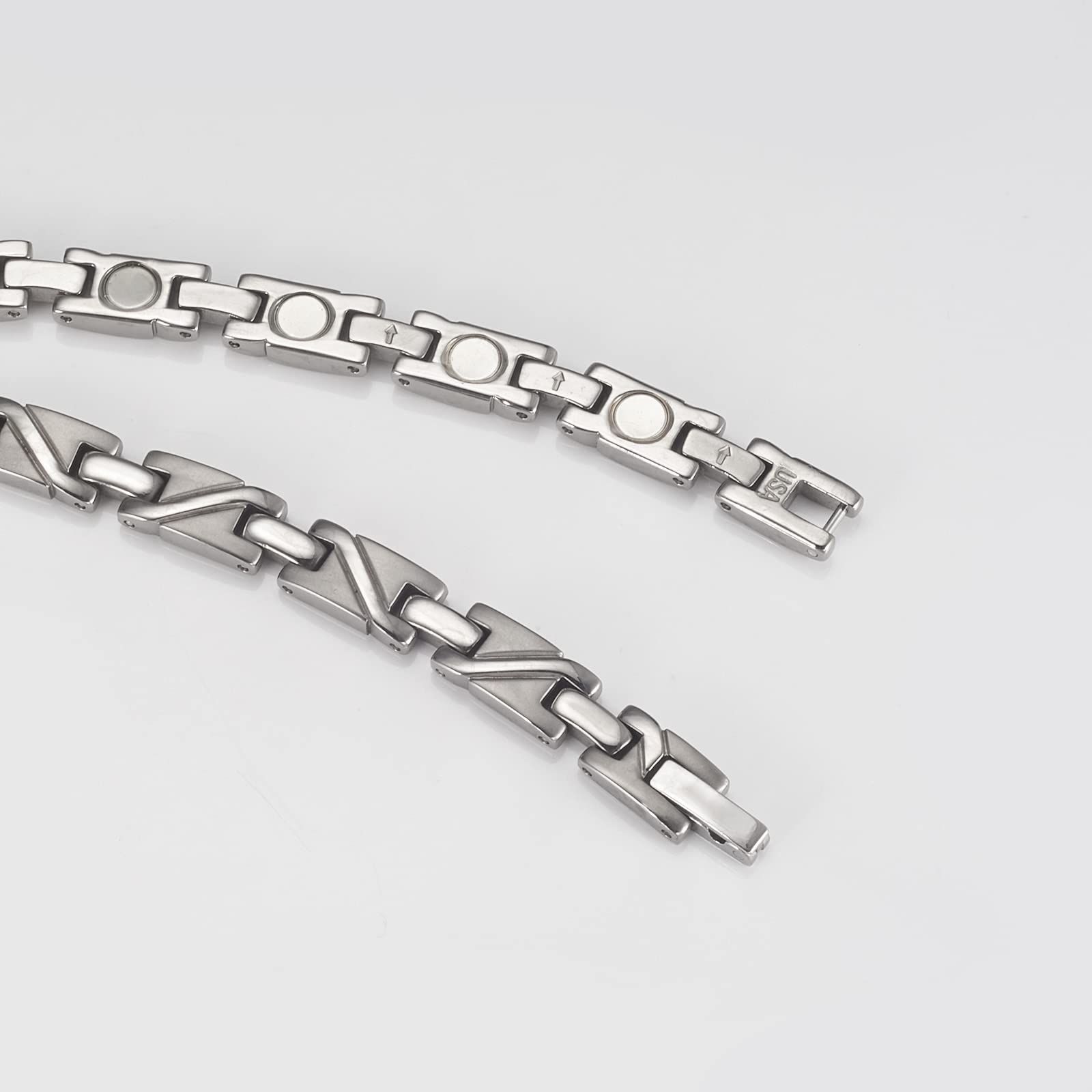 EnerMagiX wearable style demonstrates versatile accessory for work and evenings
