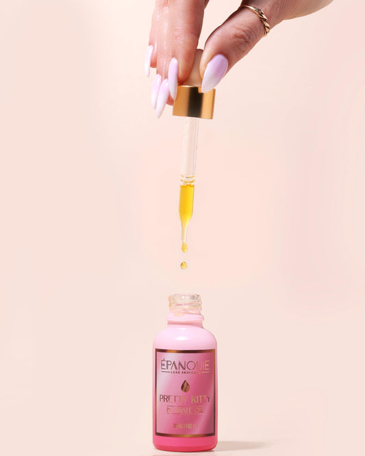 ÉPANOUIE Epanouie Skin being applied to bikini area demonstrating gentle, fast-absorbing botanical care