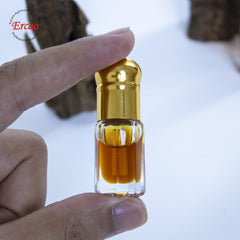 Ercao Authentic Pure Oud close up aroma capturing depth and layer