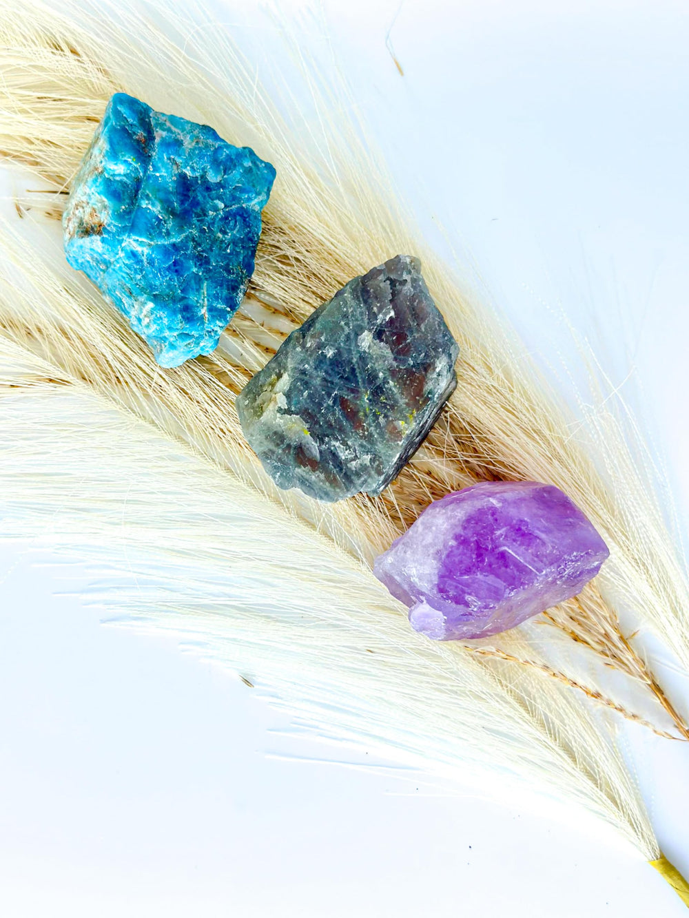 ESOTHERIC Aquarius oracle cards deck, daily guidance and mood-boosting affirmations.