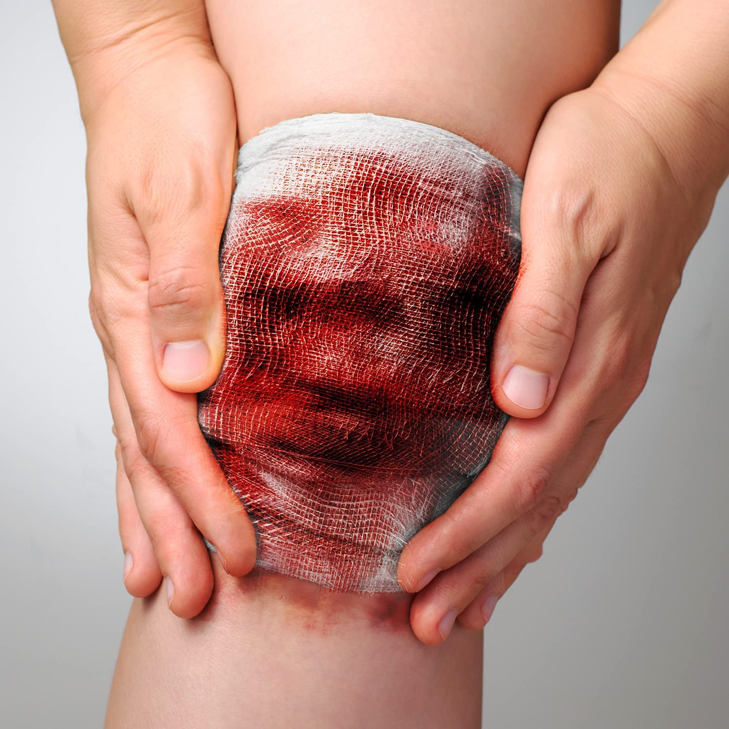 Ever Ready First Aid gauze in use for rapid, controlled bleeding management