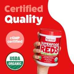 The Feel Great Organic Reds Powder dispensed portion demonstrates precise daily measurement.