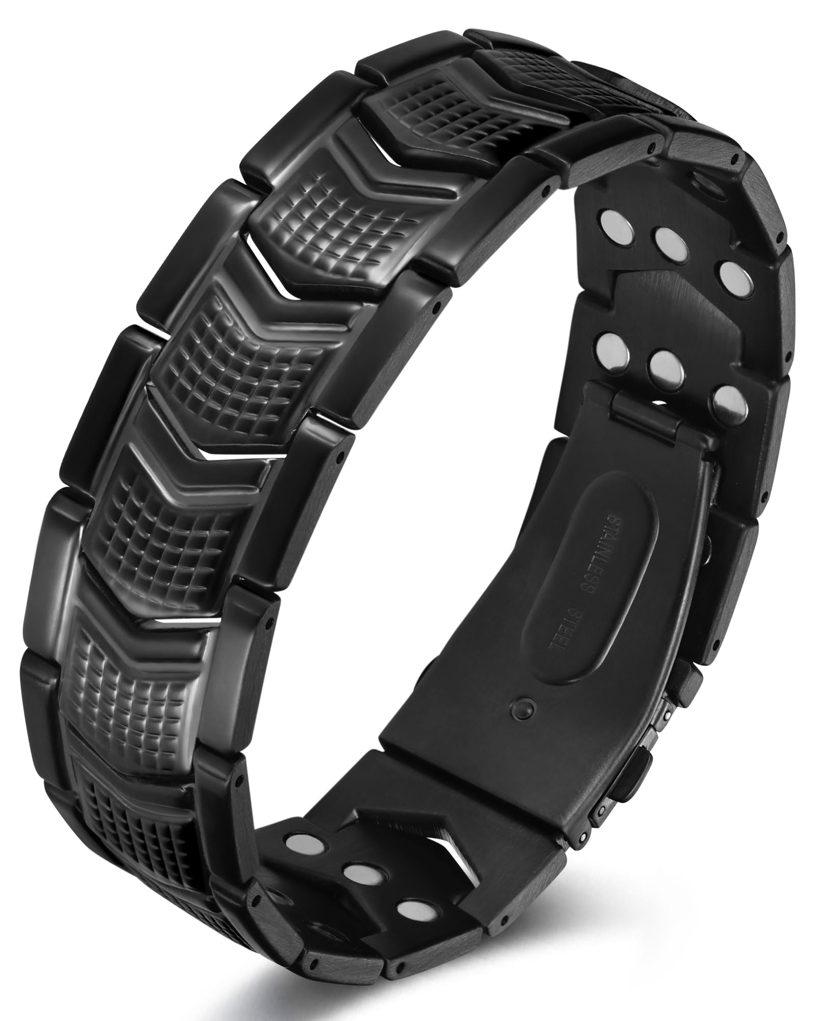 Feraco magnetic bracelet close-up highlighting arrow design for personal direction